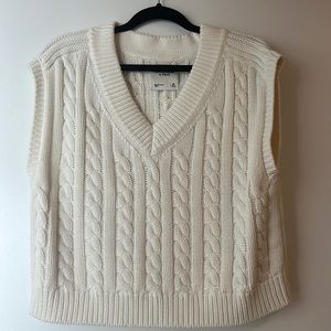 Abercrombie sweater vest